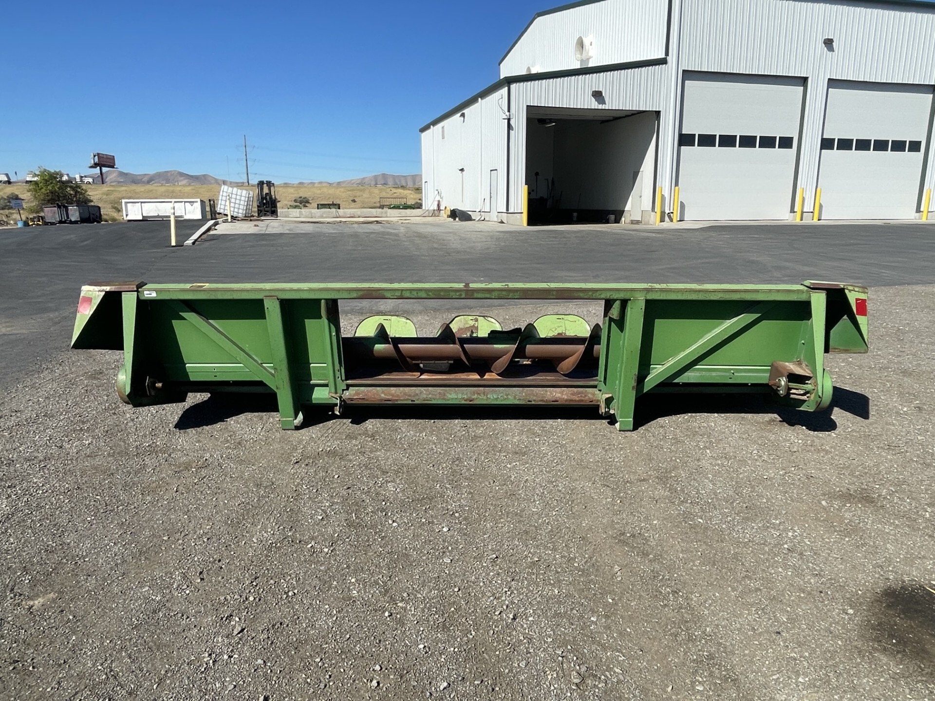 John Deere 643 Image 6