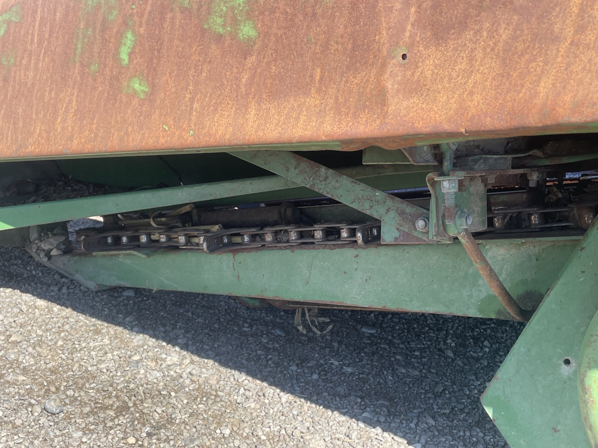 John Deere 643 Image 14