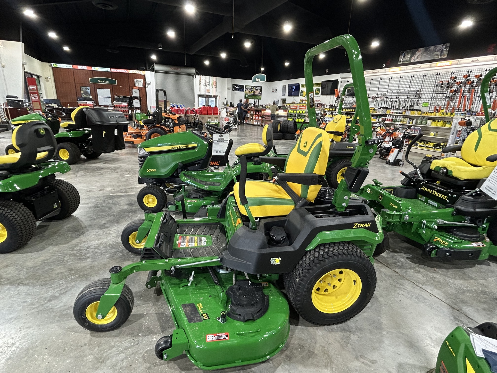 2024 John Deere Z530R Image 8