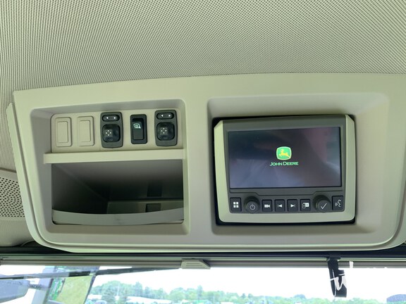 Photo of 2023 John Deere 7R 310