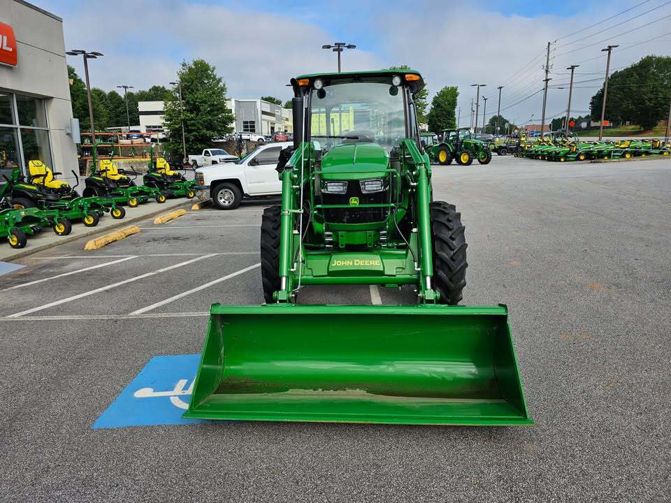2025 John Deere 5060E Image 3