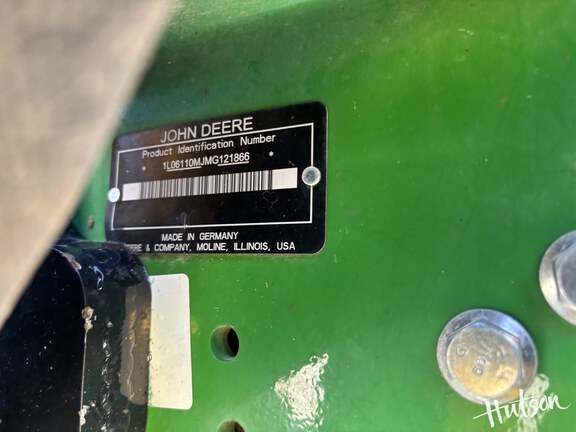 Photo of 2021 John Deere 6110M