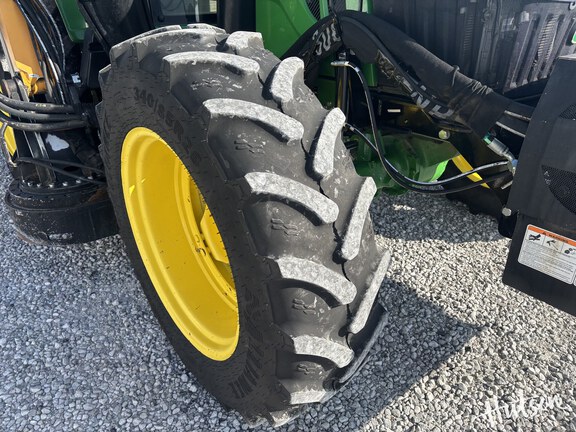 Photo of 2021 John Deere 6110M