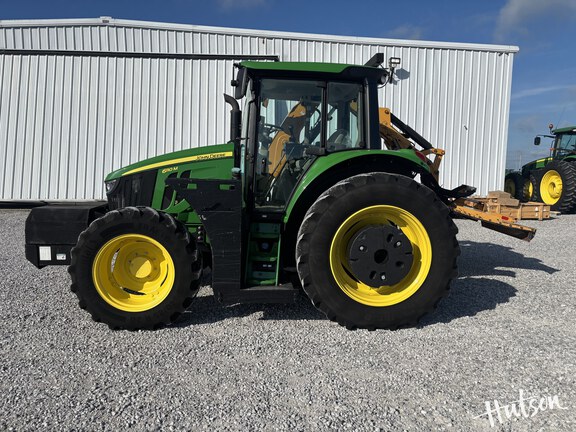Photo of 2021 John Deere 6110M