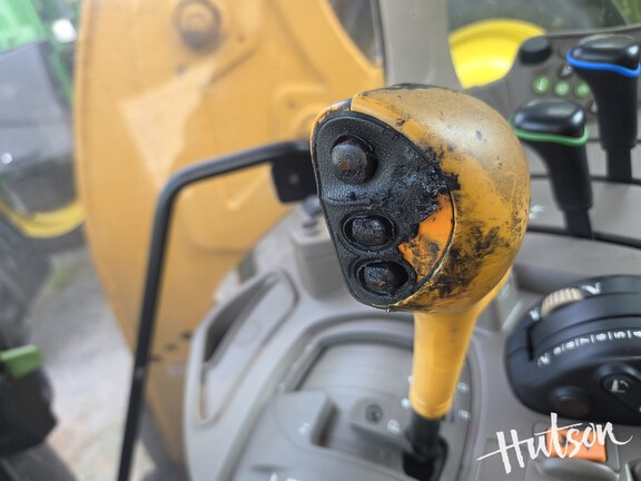 Photo of 2021 John Deere 6110M