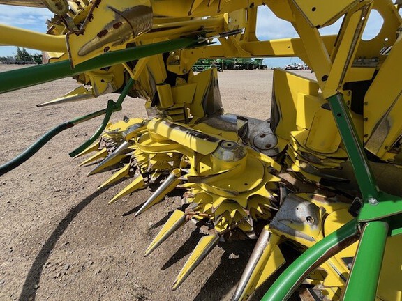 Used 2023 John Deere 690 Row Crop Forage Harvester Heads at Horizon Ag & Turf in Lloydminster, AB - Photo3