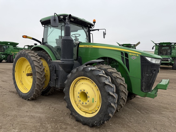  John Deere 8245R