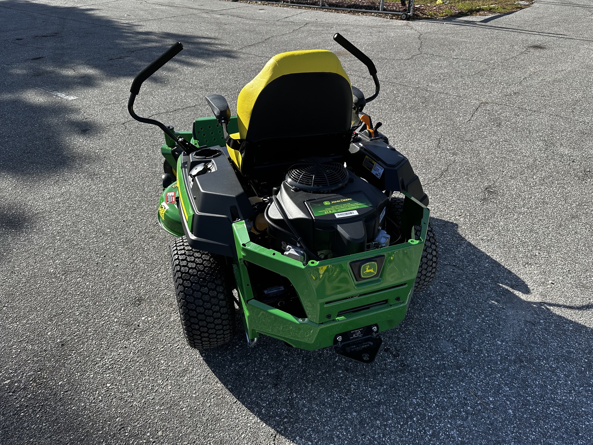 2025 John Deere Z320R Image 5
