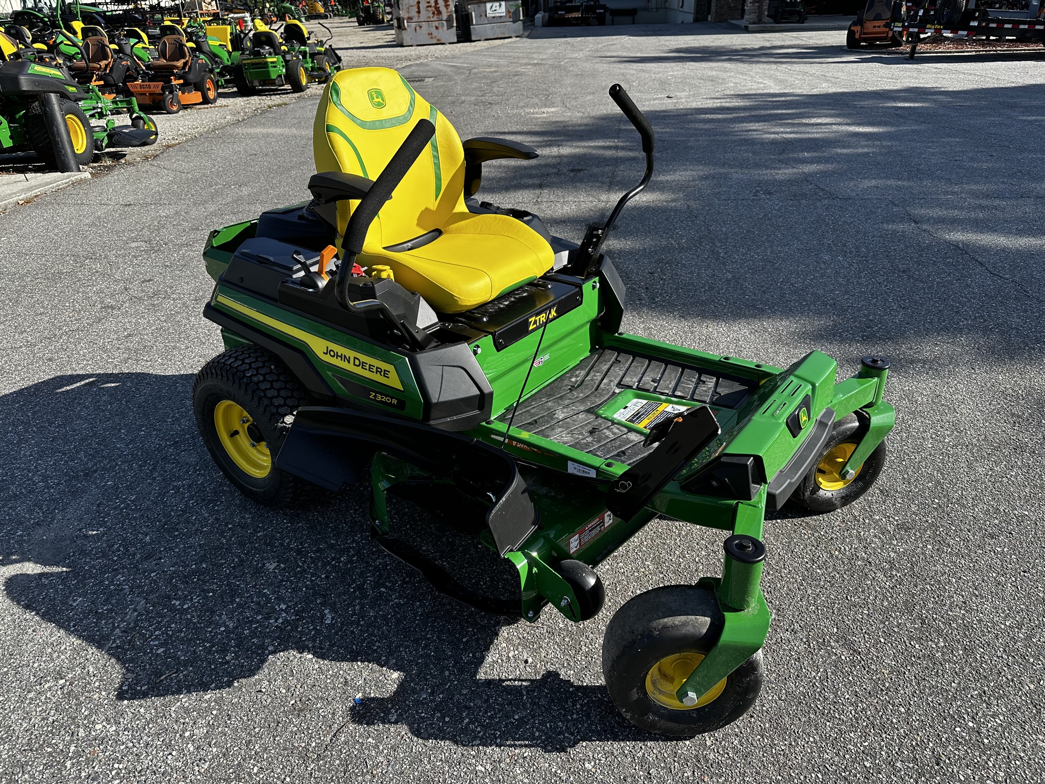 2025 John Deere Z320R Image 1