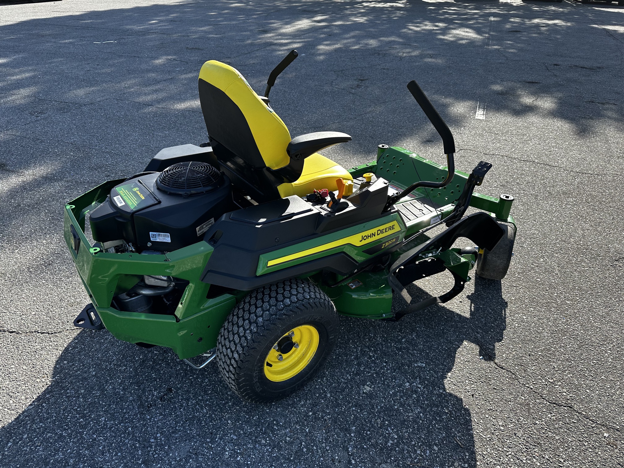 2025 John Deere Z320R Image 4