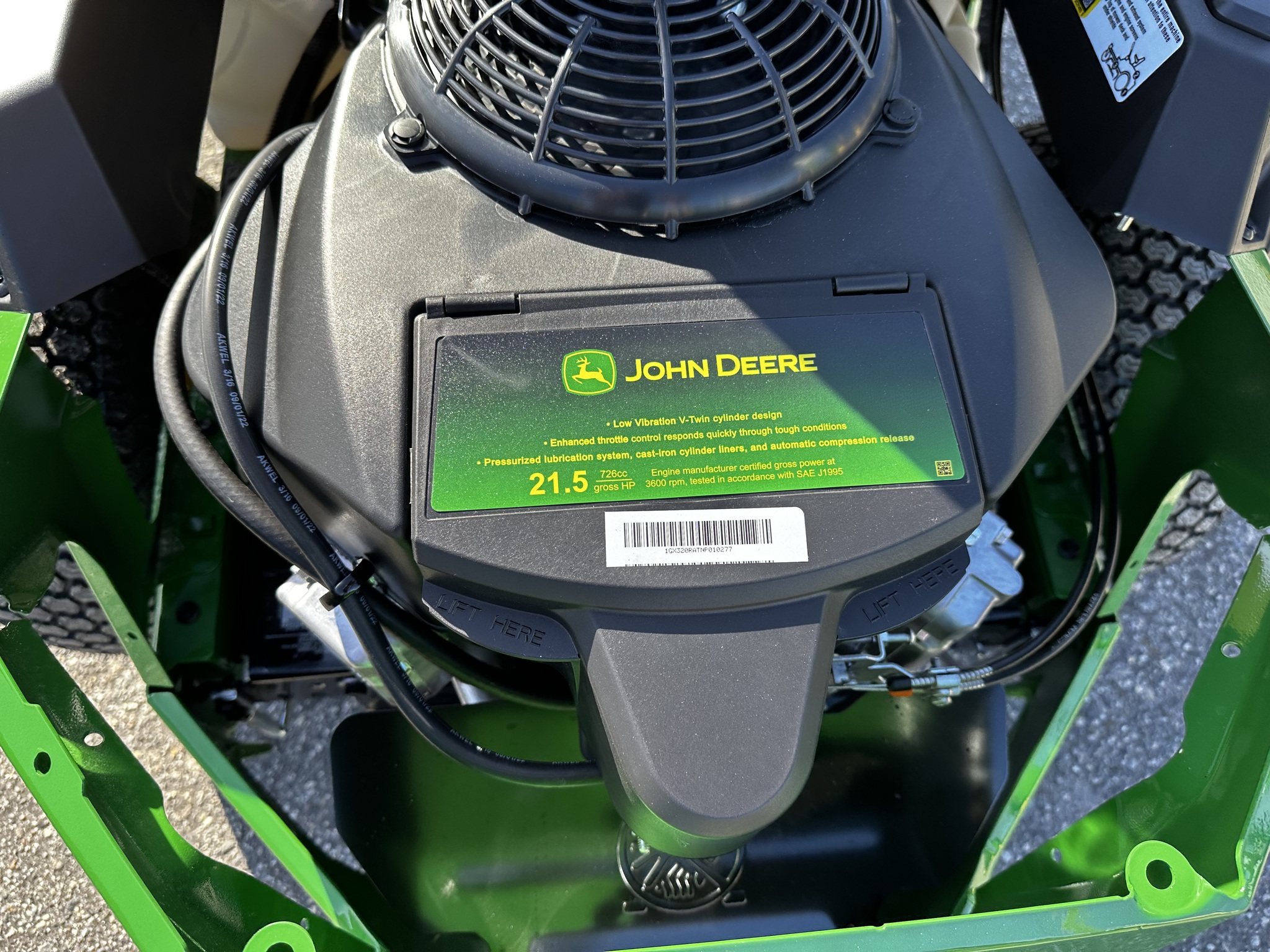 2025 John Deere Z320R Image 6