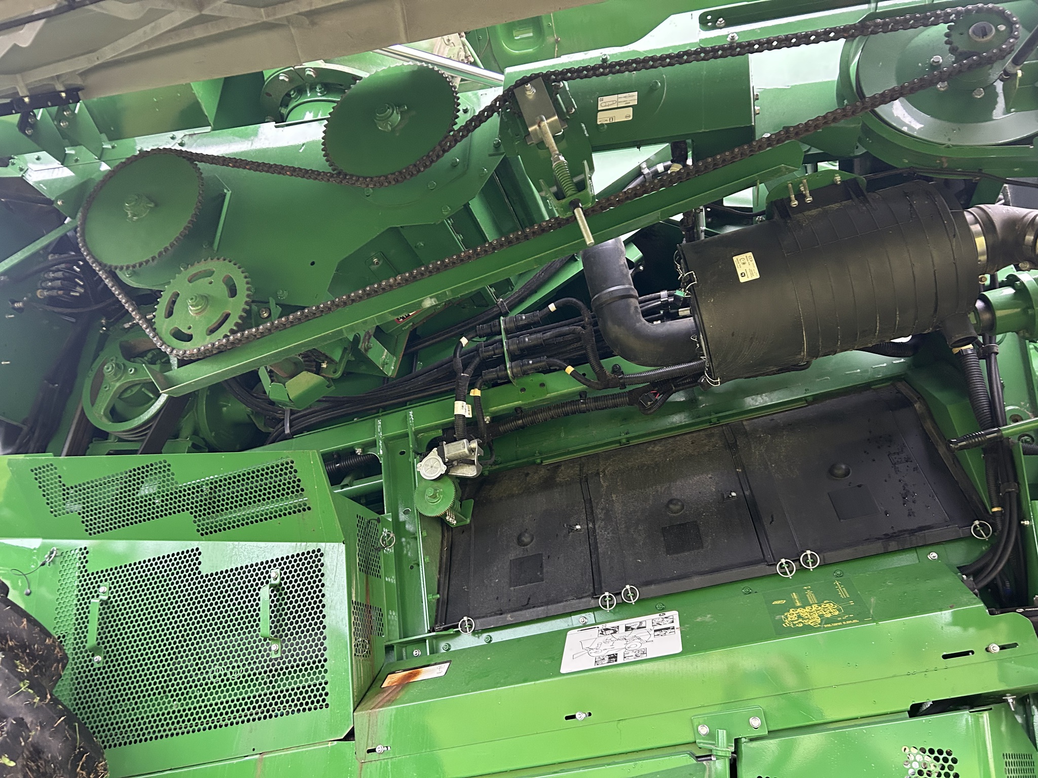  2024 John Deere S770 at Heritage Tractor in Aledo, IL