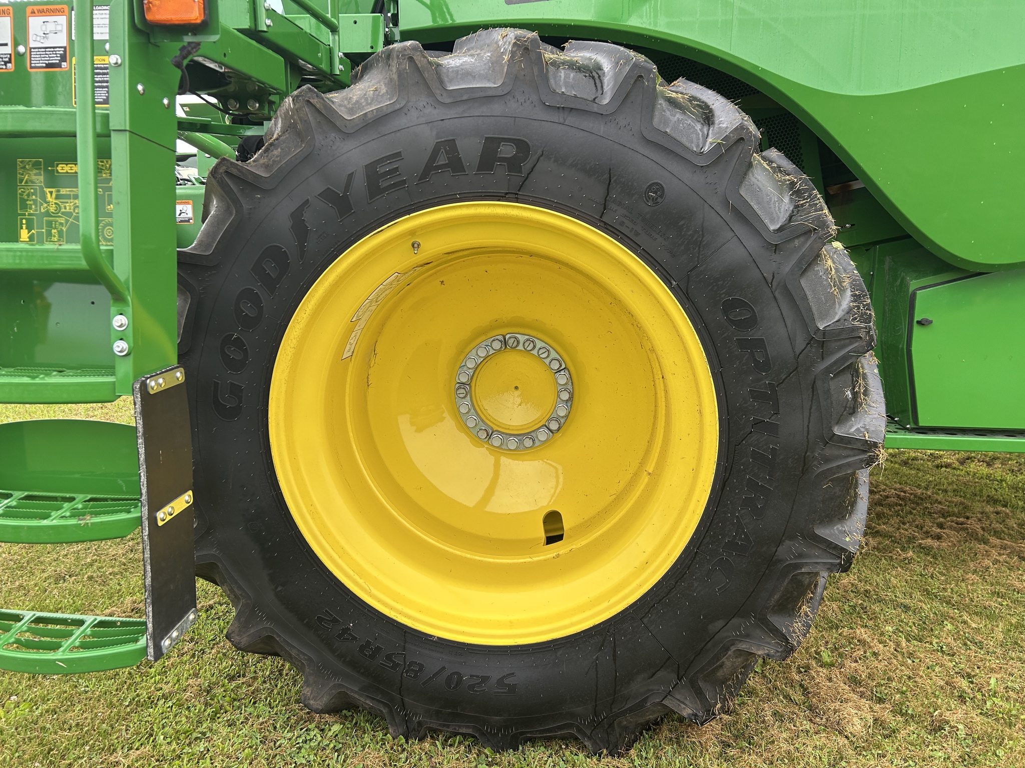  2024 John Deere S770 at Heritage Tractor in Aledo, IL
