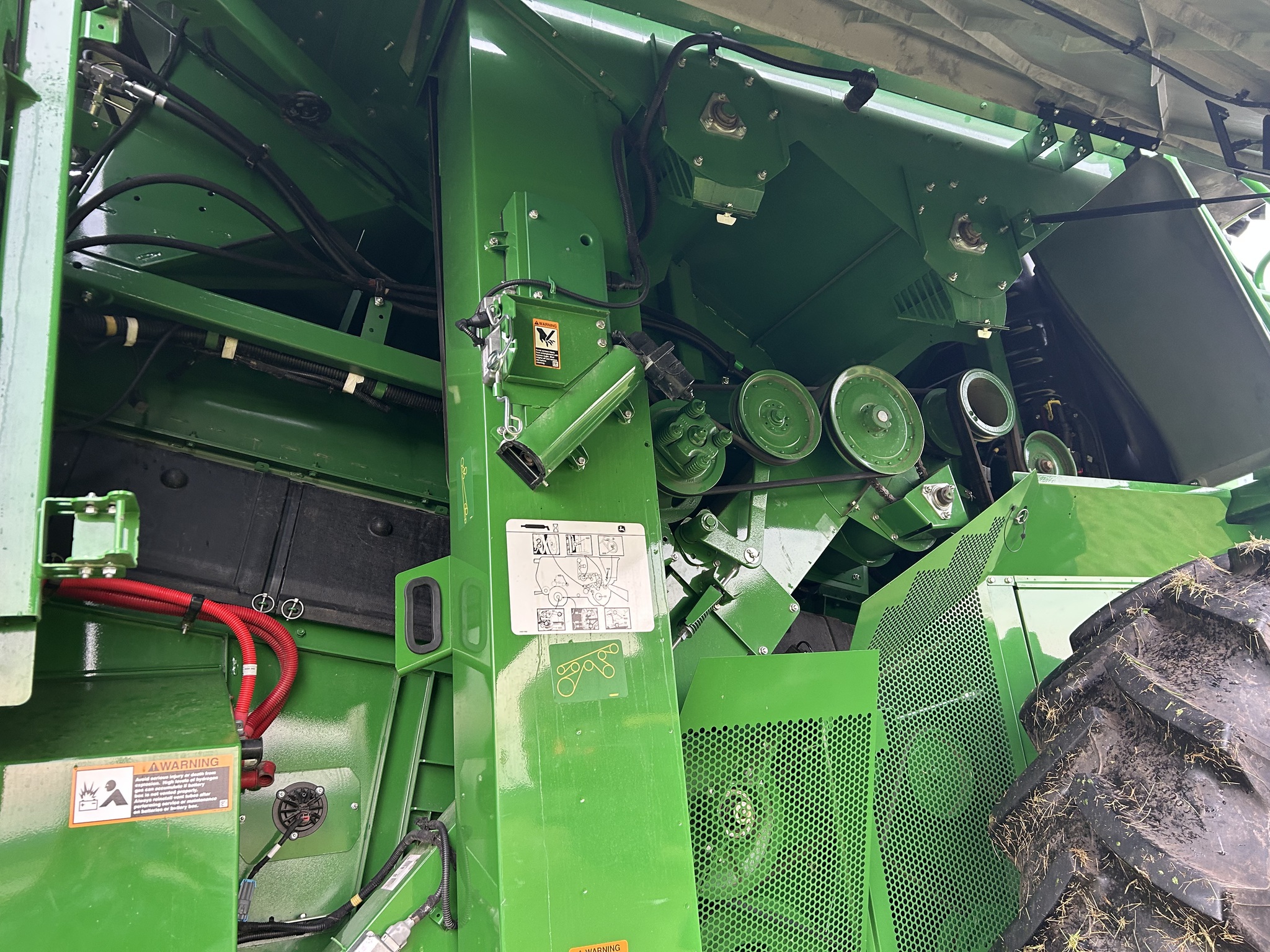  2024 John Deere S770 at Heritage Tractor in Aledo, IL