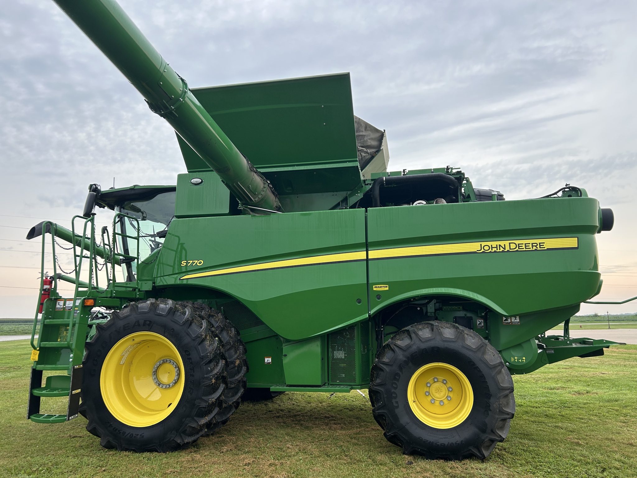  2024 John Deere S770 at Heritage Tractor in Aledo, IL