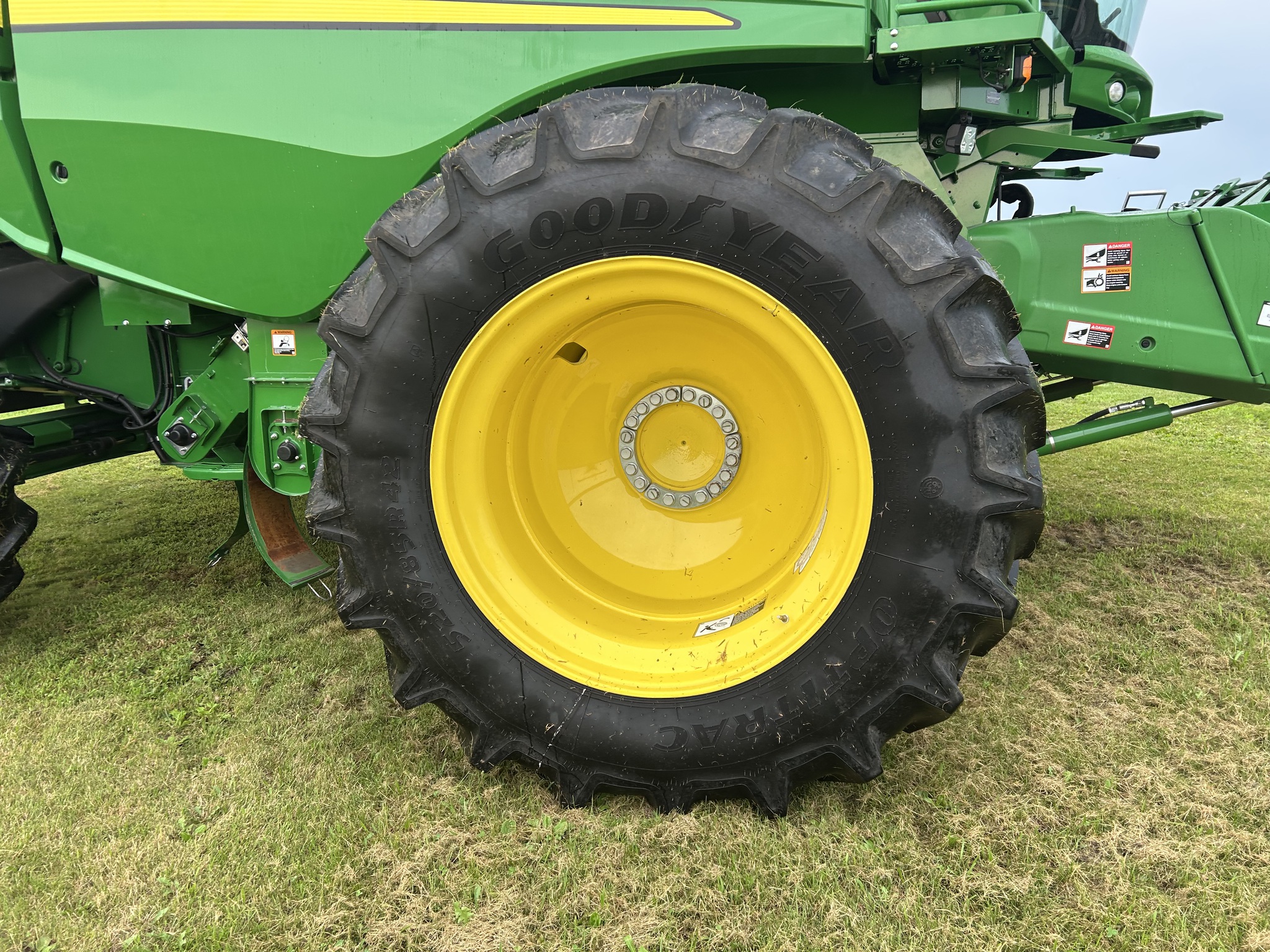  2024 John Deere S770 at Heritage Tractor in Aledo, IL