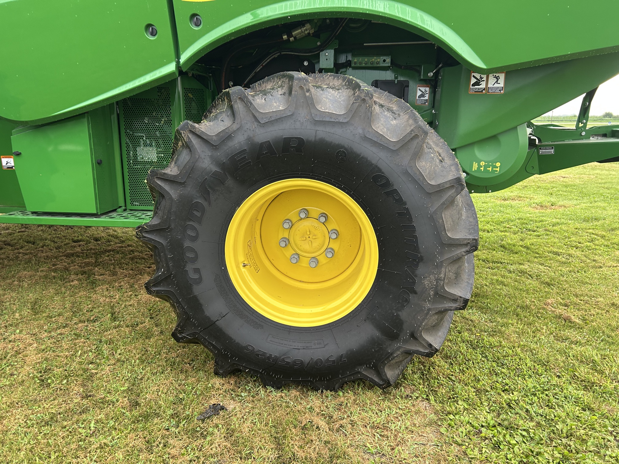  2024 John Deere S770 at Heritage Tractor in Aledo, IL