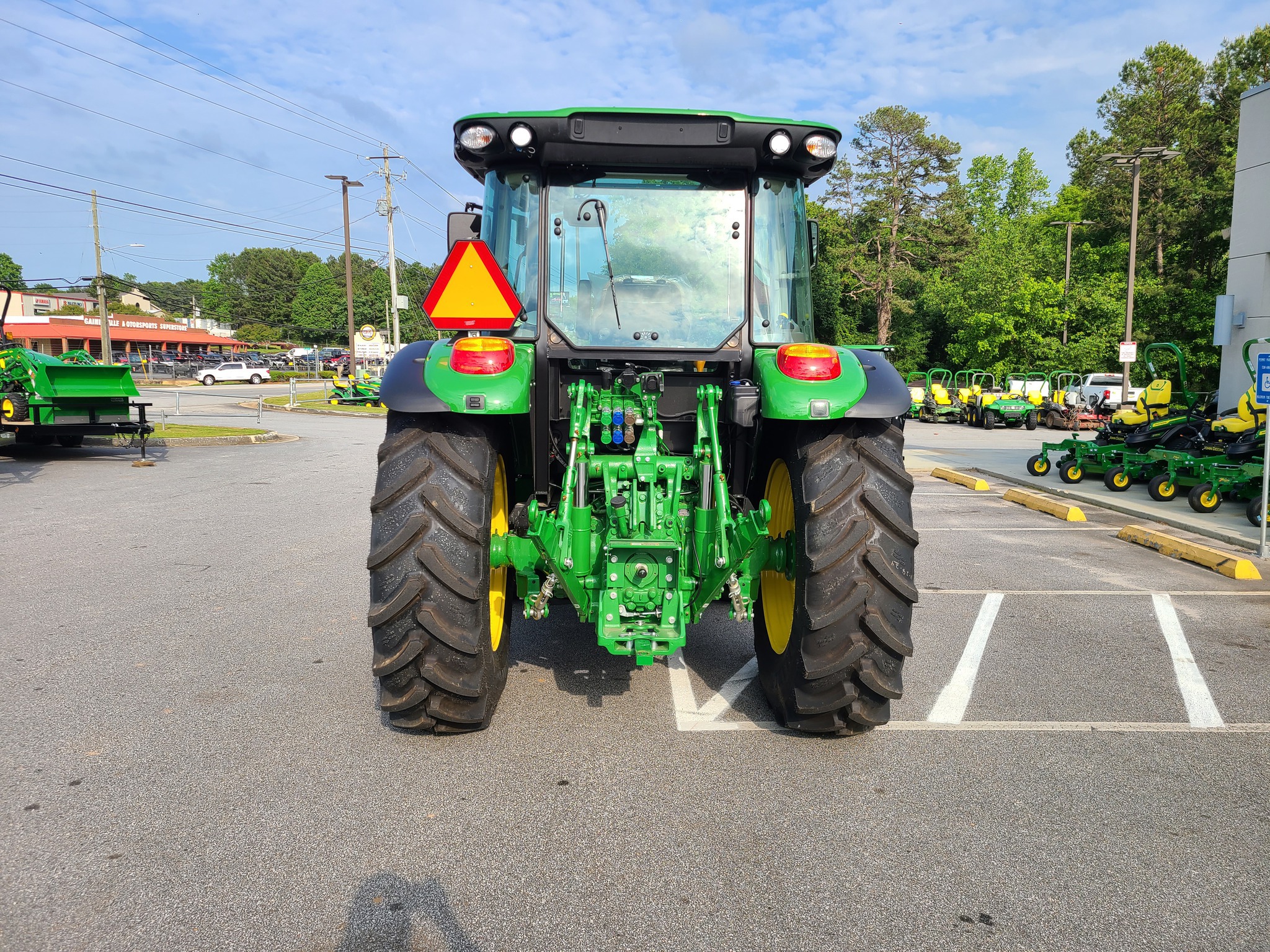 2025 John Deere 5120M Image 4