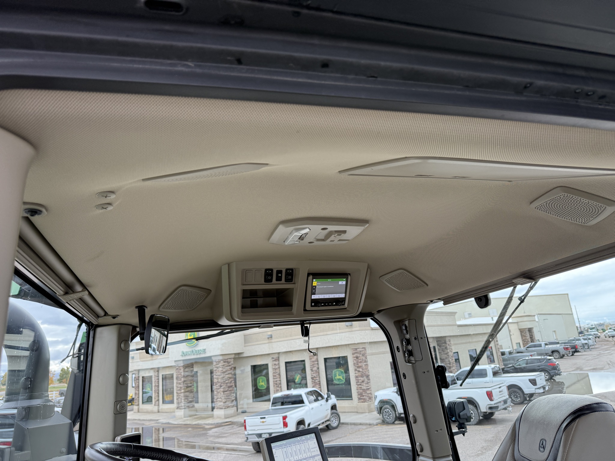 2023 John Deere 8RT 410 Image 10