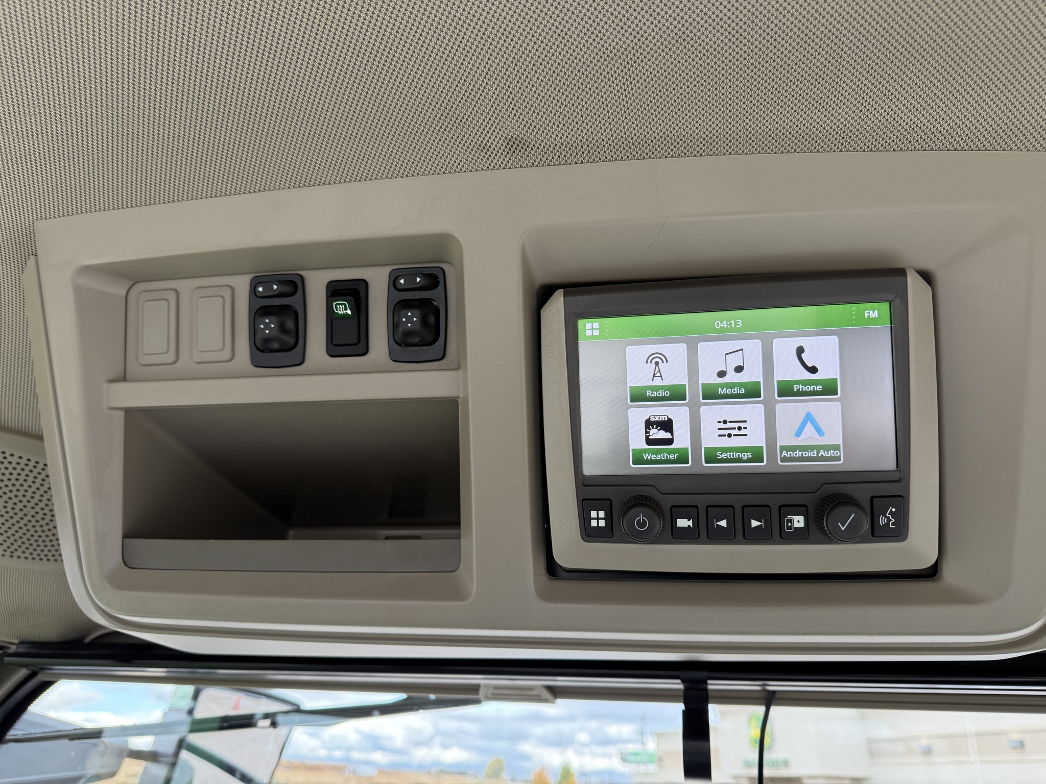 2023 John Deere 8RT 410 Image 18