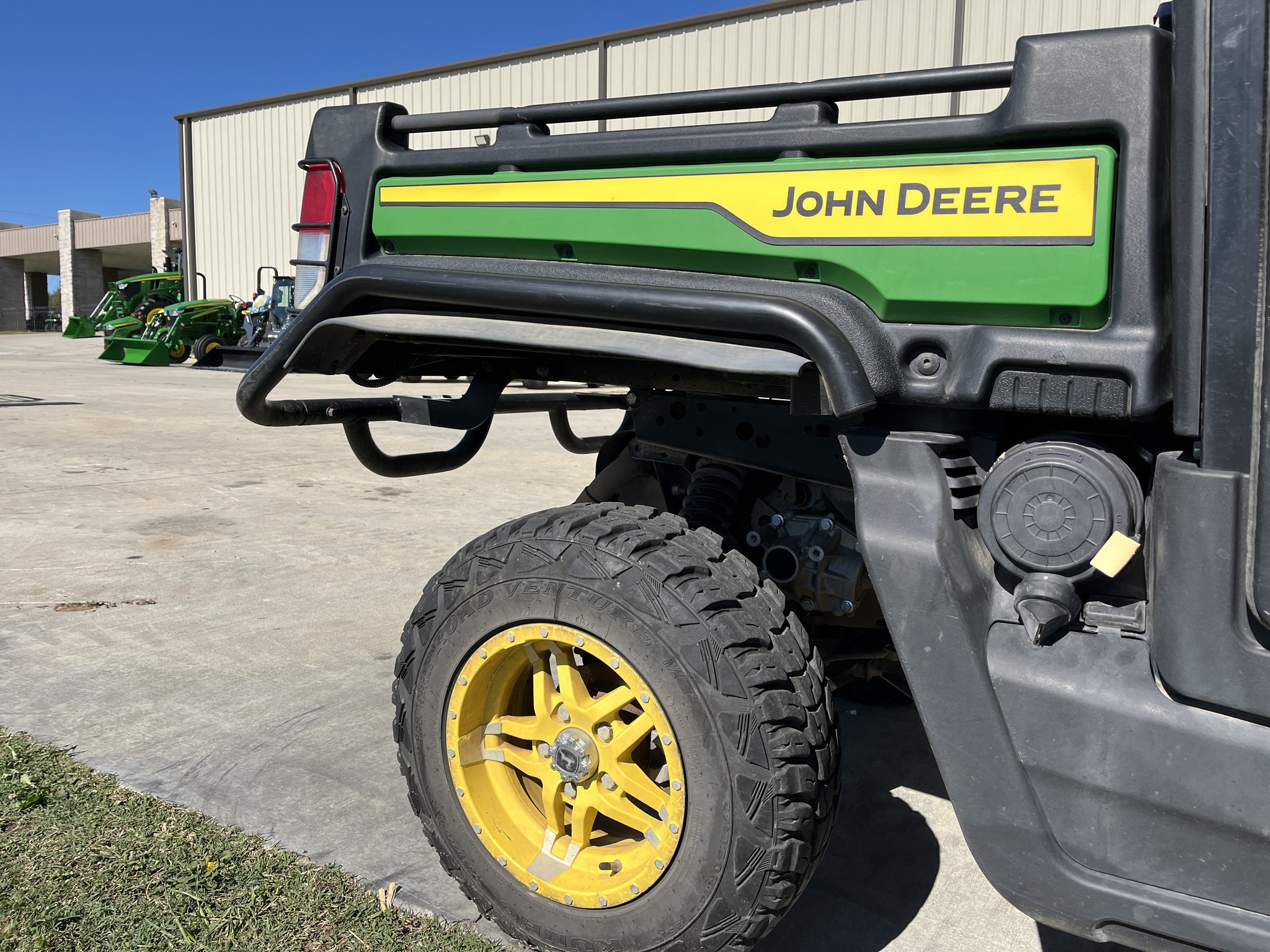  2023 John Deere XUV 835M at Heritage Tractor in Rogersville, MO