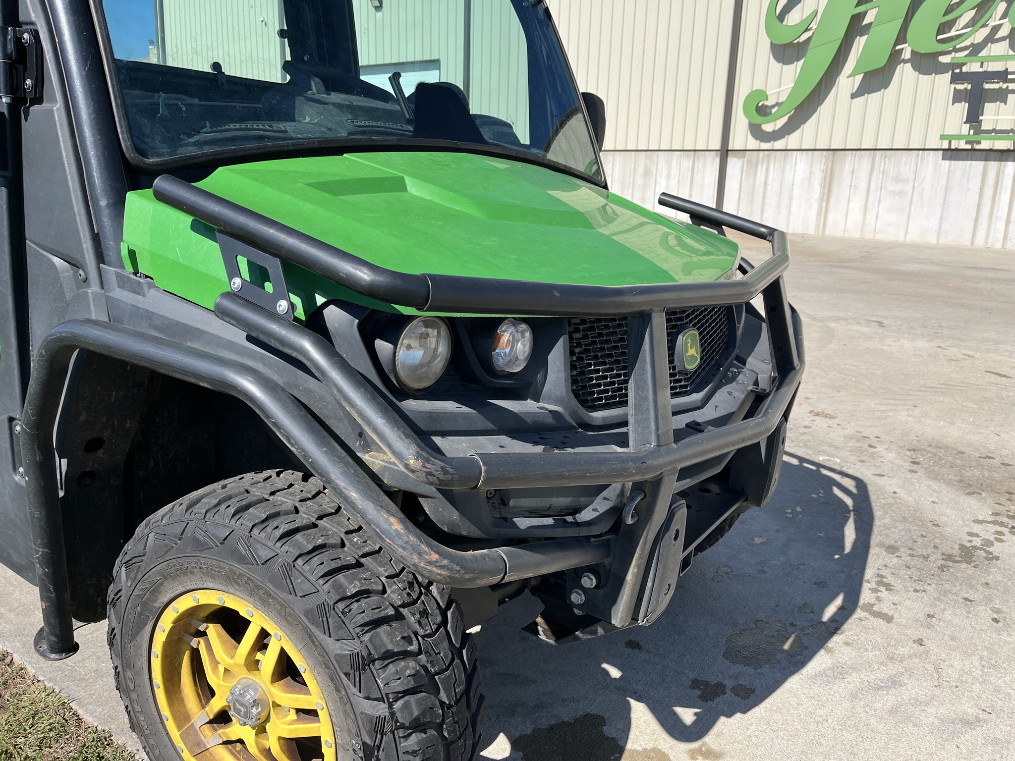  2023 John Deere XUV 835M at Heritage Tractor in Rogersville, MO