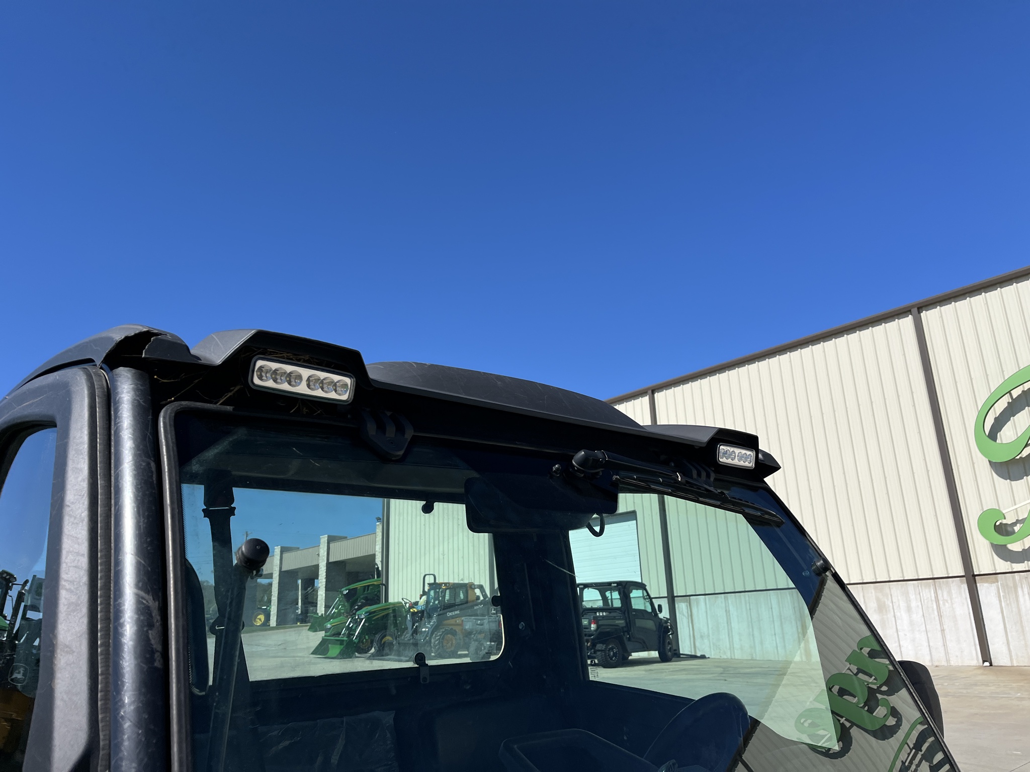  2023 John Deere XUV 835M at Heritage Tractor in Rogersville, MO