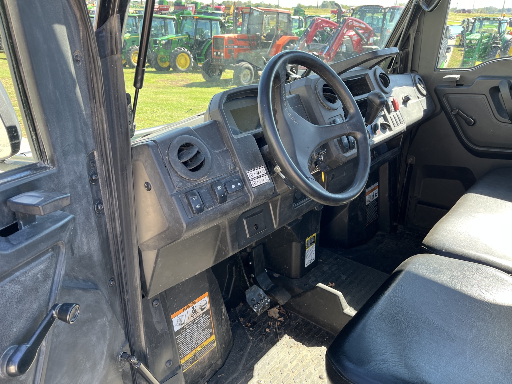  2023 John Deere XUV 835M at Heritage Tractor in Rogersville, MO
