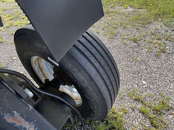 Used 2013 Maurer HT42 Header carts at Koenig Equipment in Greenfield, IN - Photo3