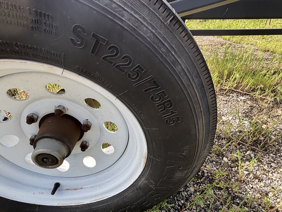 Used 2013 Maurer HT42 Header carts at Koenig Equipment in Greenfield, IN - Photo11