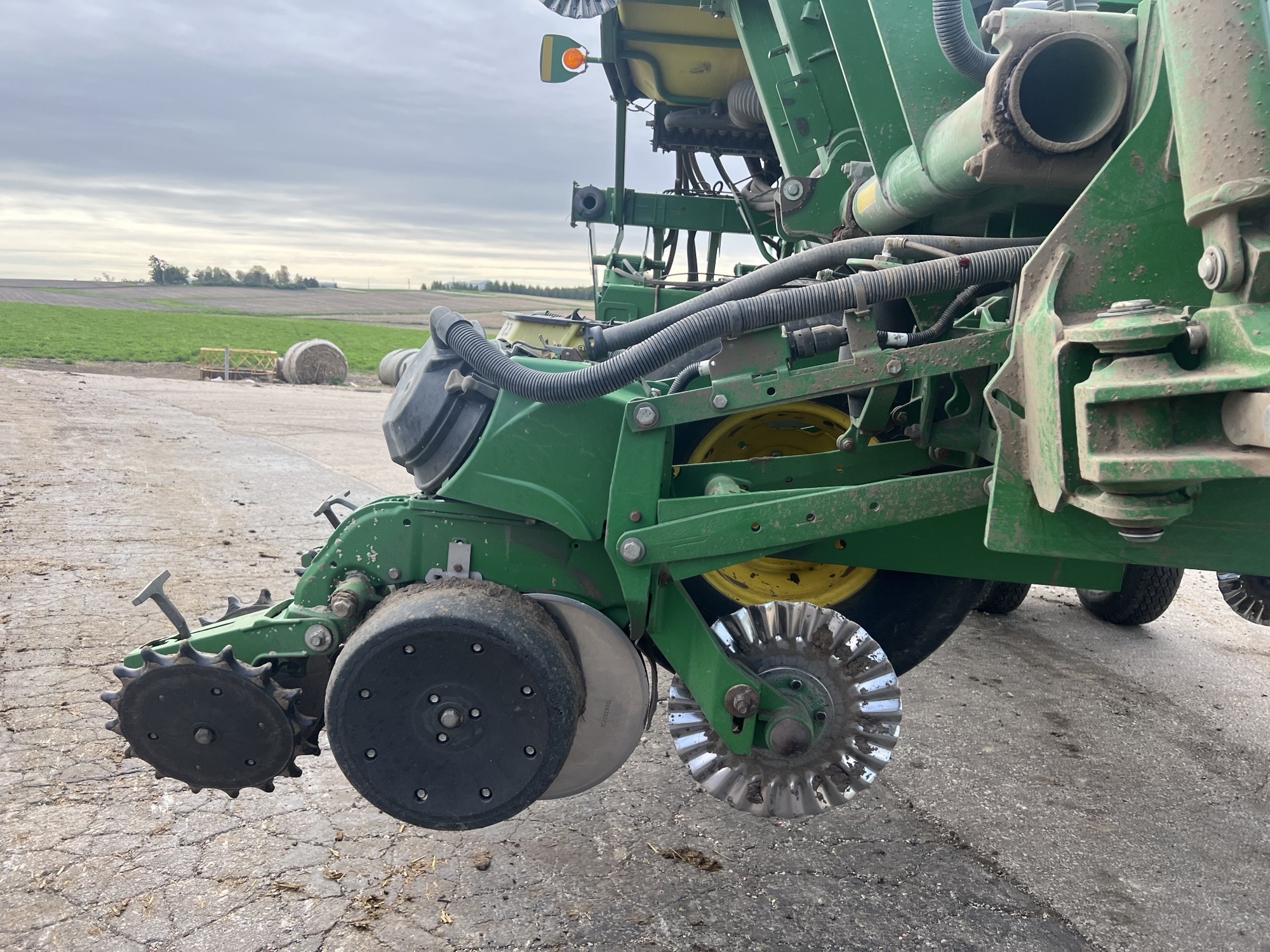 2015 John Deere 1795 Image 2