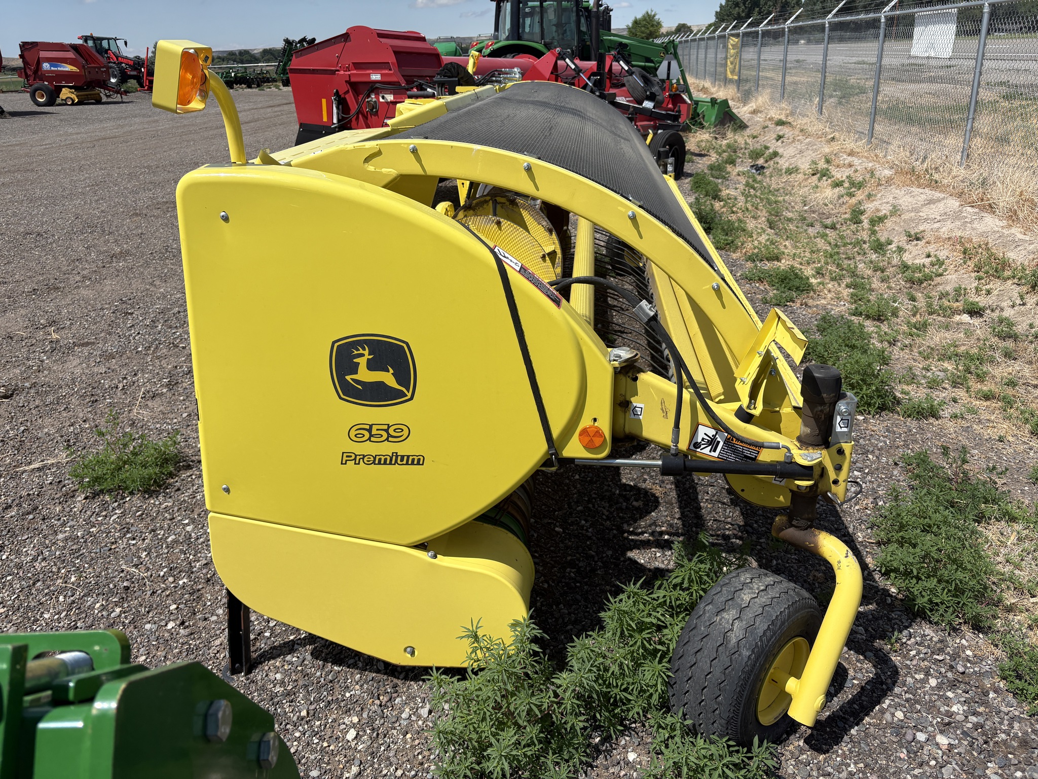 2019 John Deere 659 Image 3
