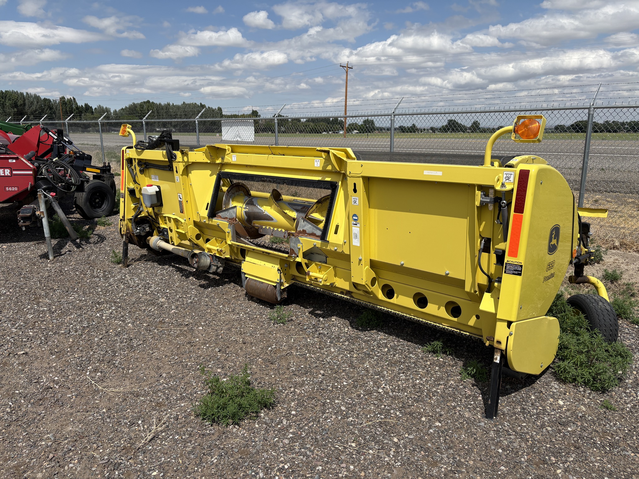 2019 John Deere 659 Image 2