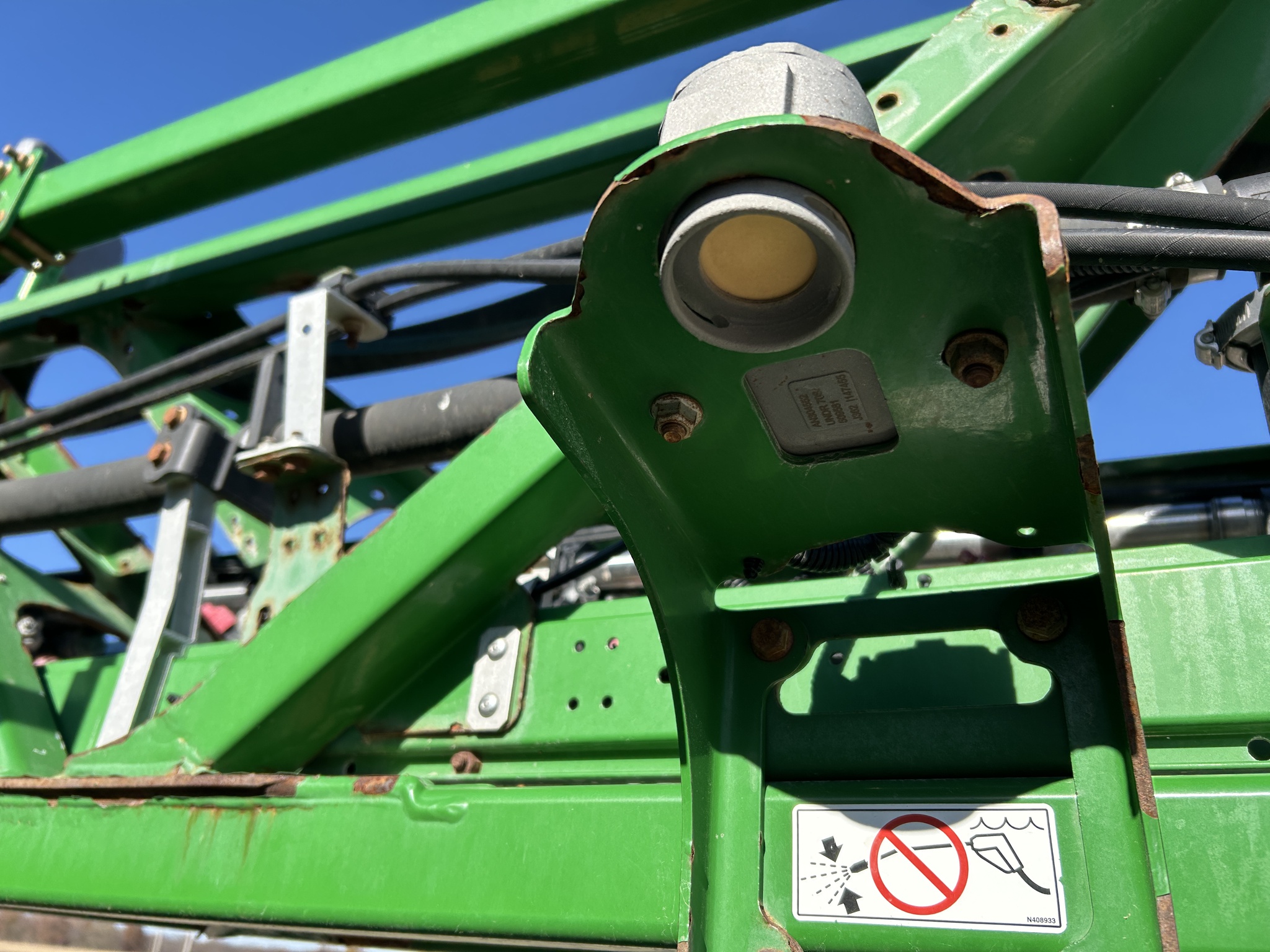  2018 John Deere R4038 at Heritage Tractor in Carthage, IL