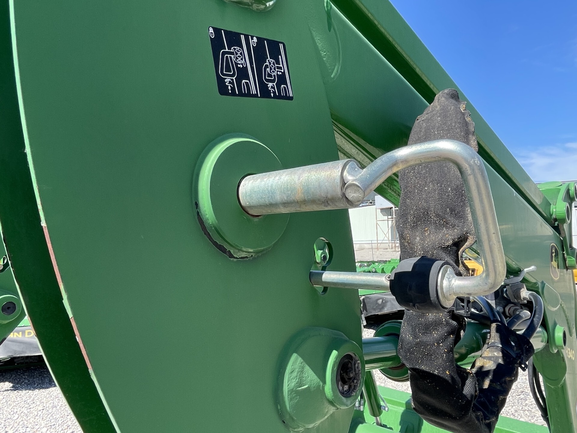 2013 John Deere H340 Image 10