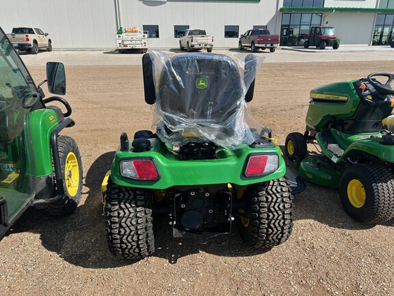 2021 John Deere X739 (3rd thumbnail)