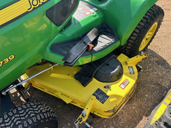 2021 John Deere X739 (10th thumbnail)