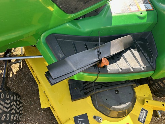 2021 John Deere X739 (11th thumbnail)