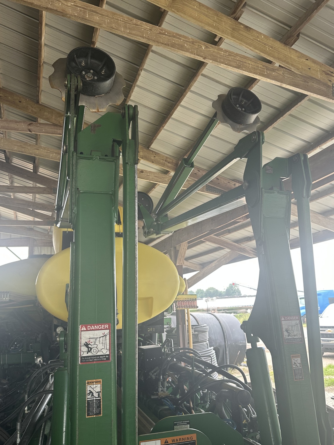 2010 John Deere 1770NT Image 2