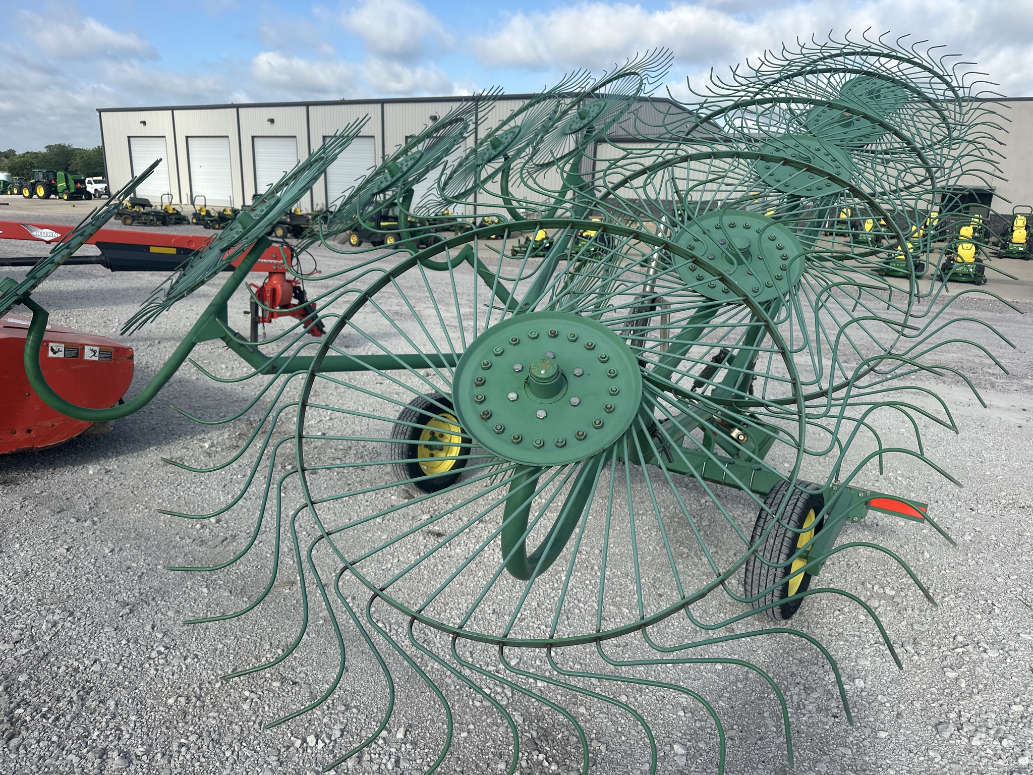 2002 John Deere 702 Image 14
