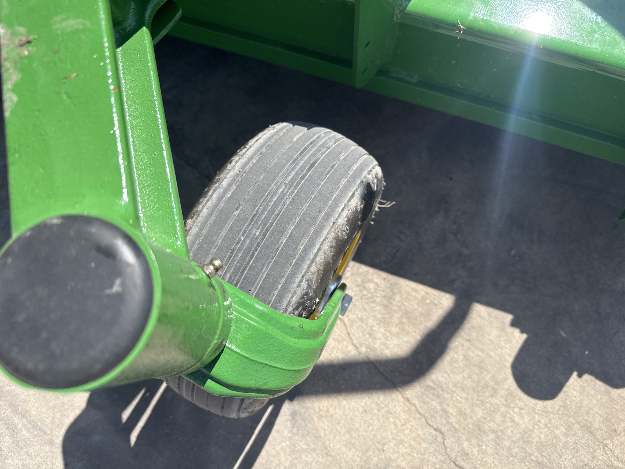 2025 John Deere Z950M Image 15