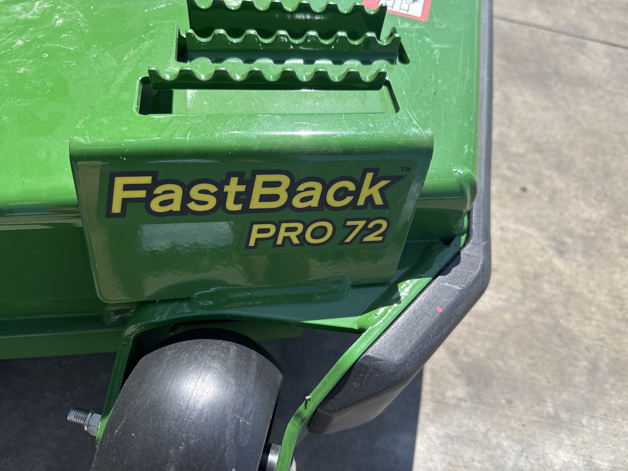2025 John Deere Z950M Image 13