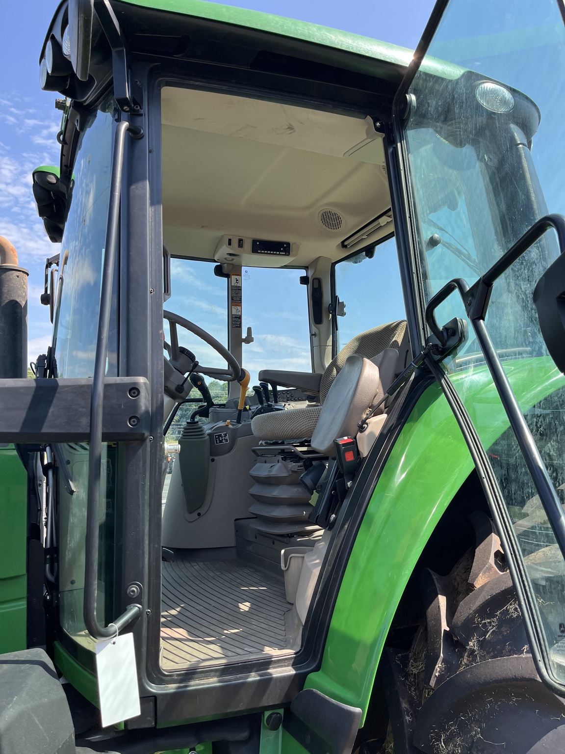 2024 John Deere 6130M Image 7
