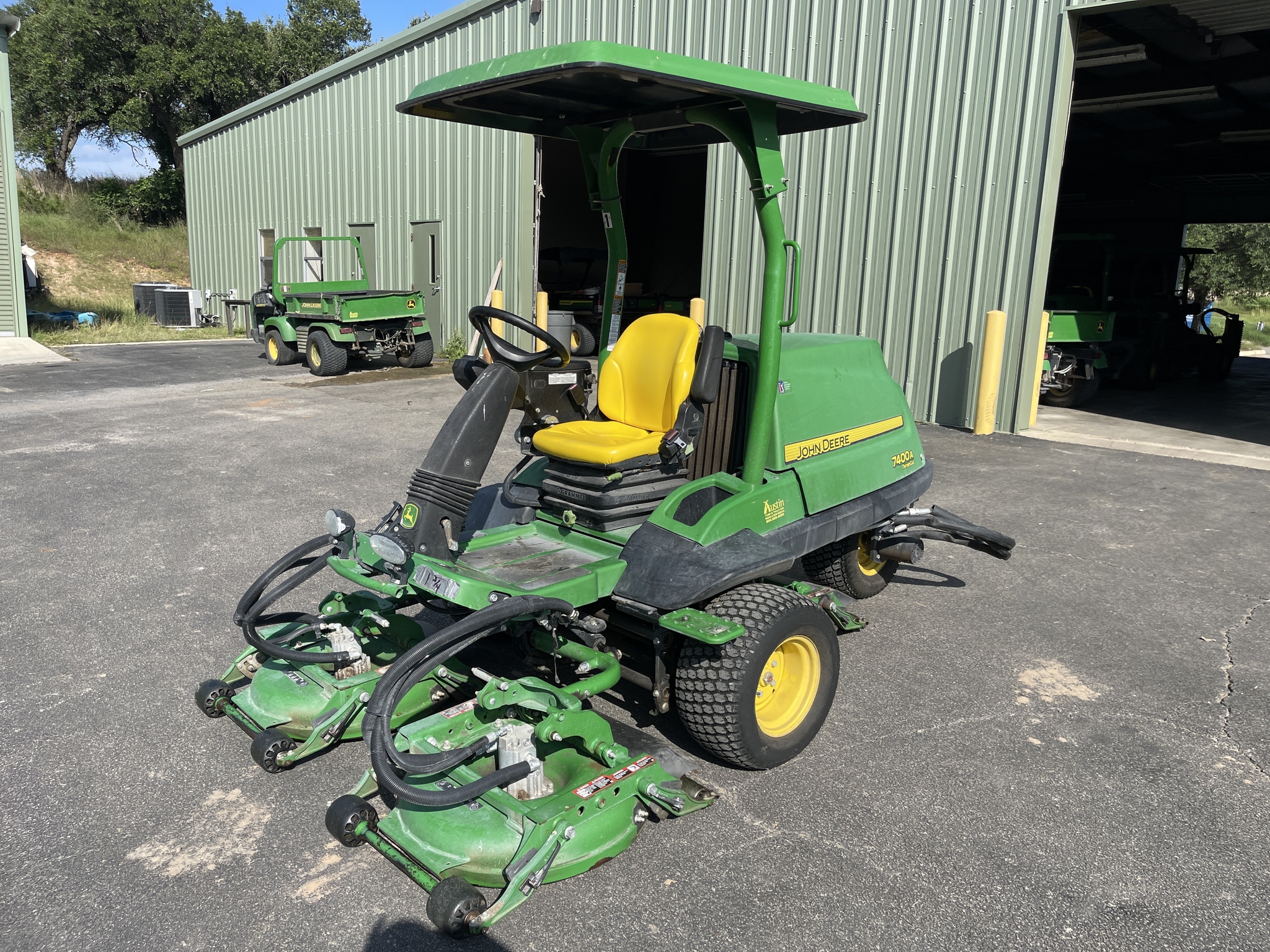 2021 John Deere 7400A Image 3