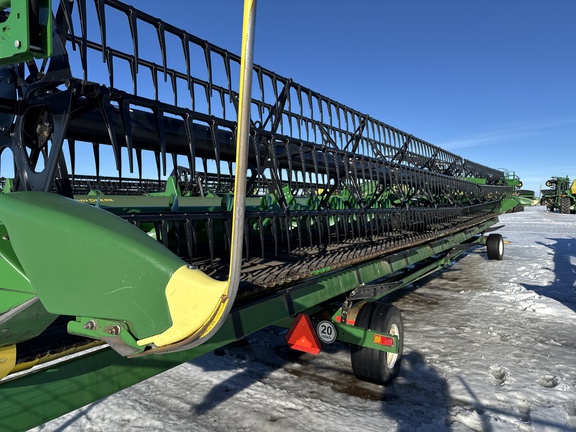 Used 2023 John Deere HD50R Combine Platforms at Horizon Ag & Turf in Lloydminster, AB - Photo5