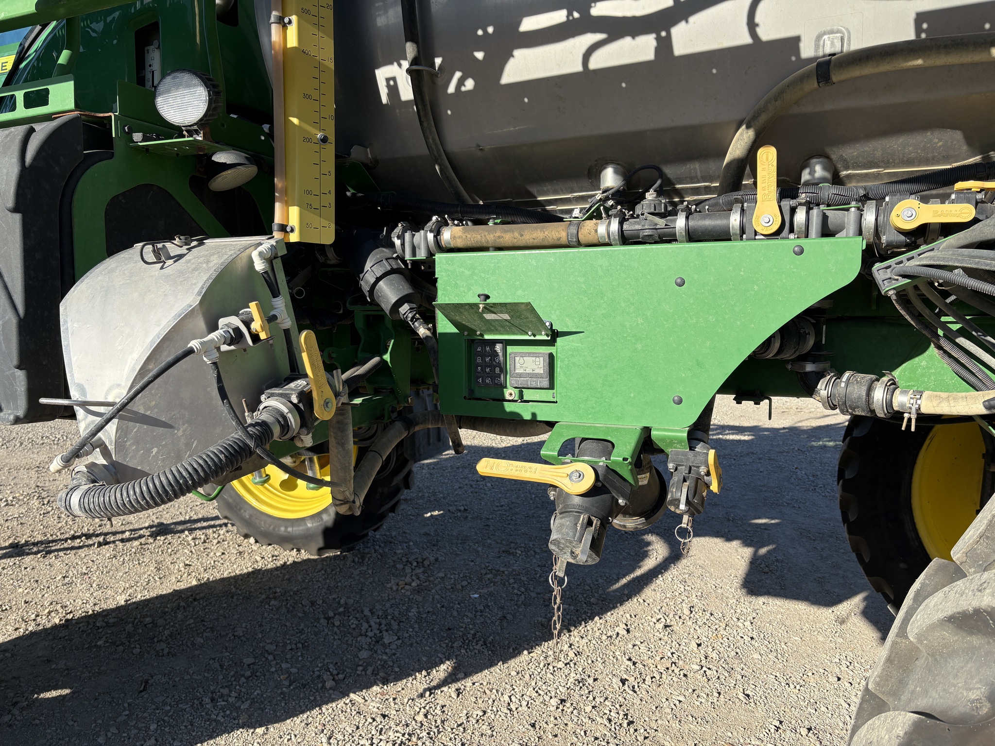 2020 John Deere R4044 Image 8