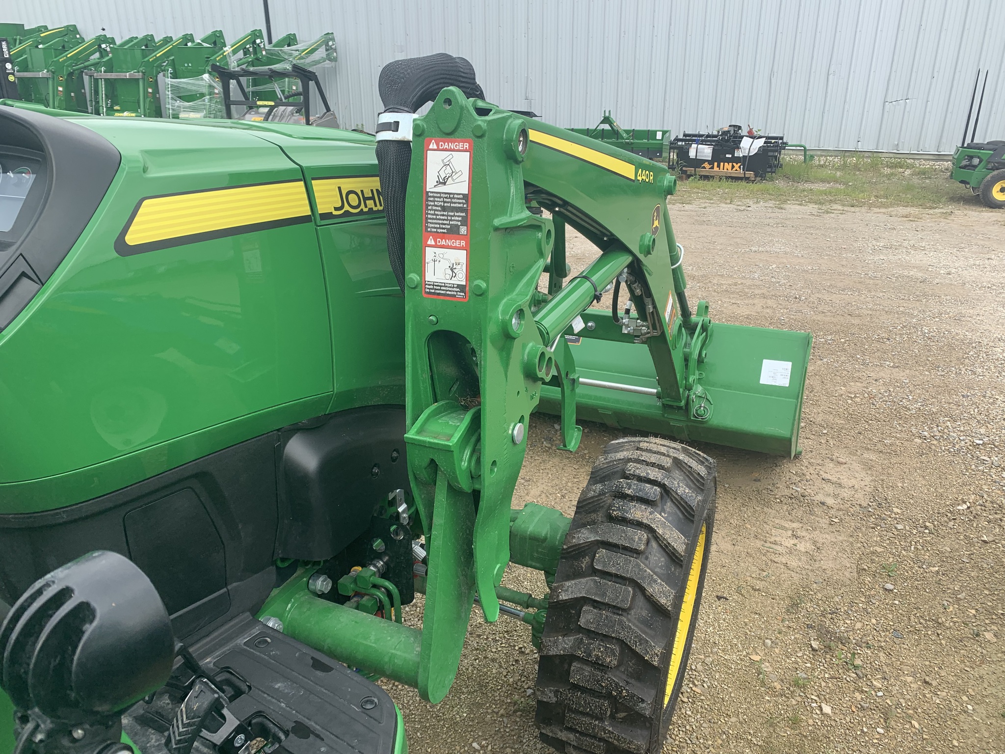 2024 John Deere 4044R Image 4