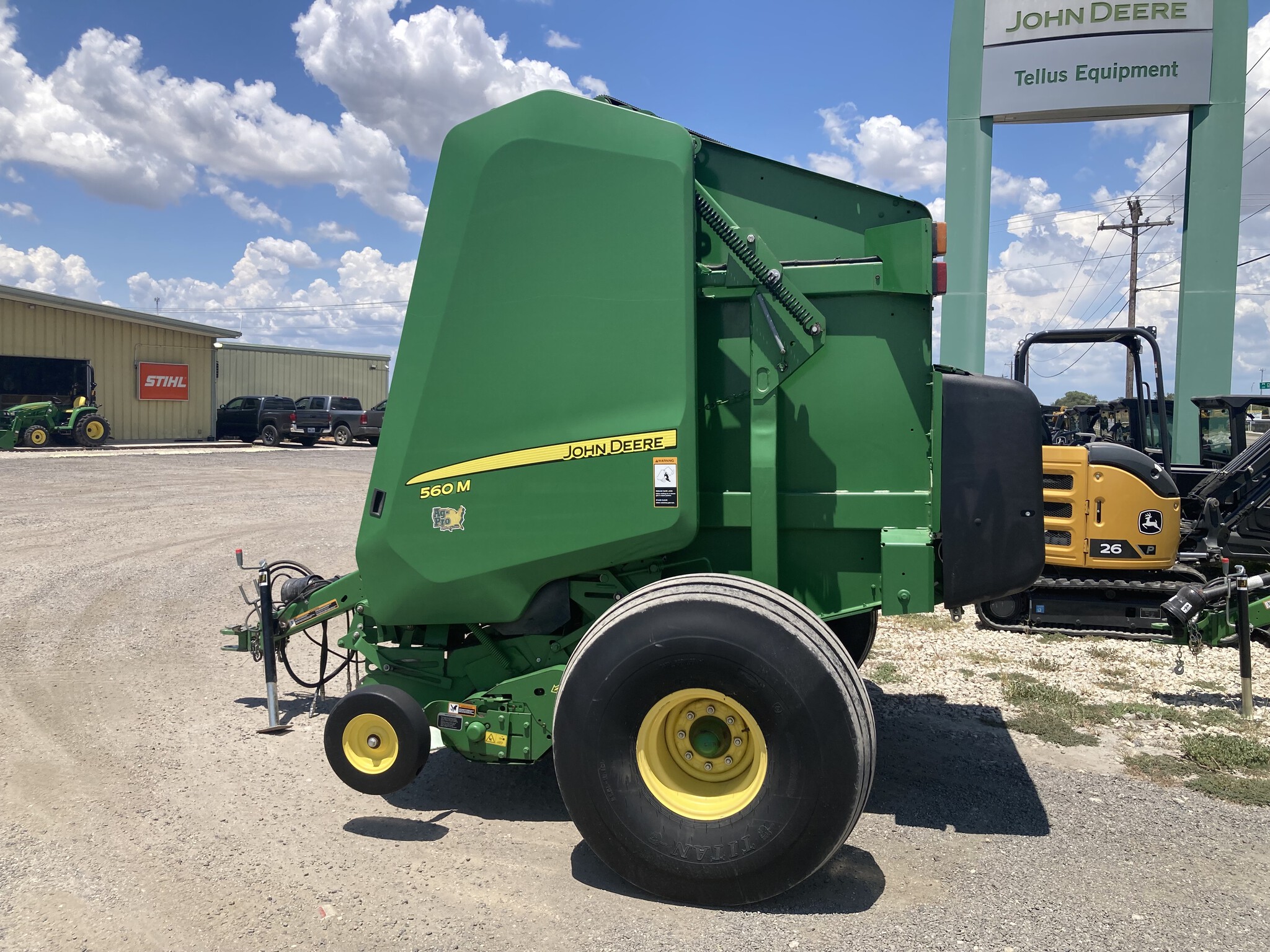 2018 John Deere 560M Image 3