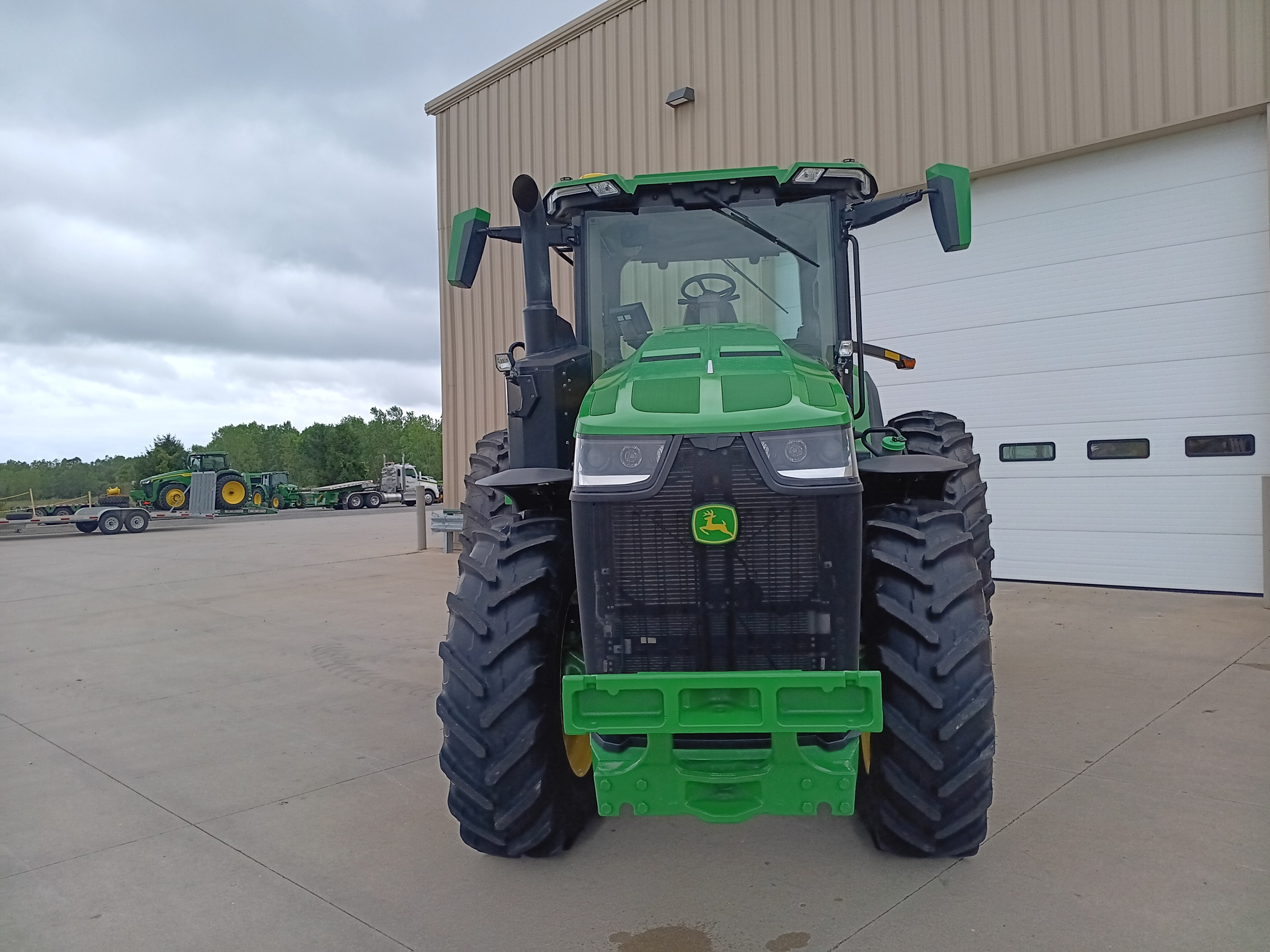 2024 John Deere 8R 250 Image 9