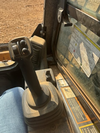 2023 John Deere 325G